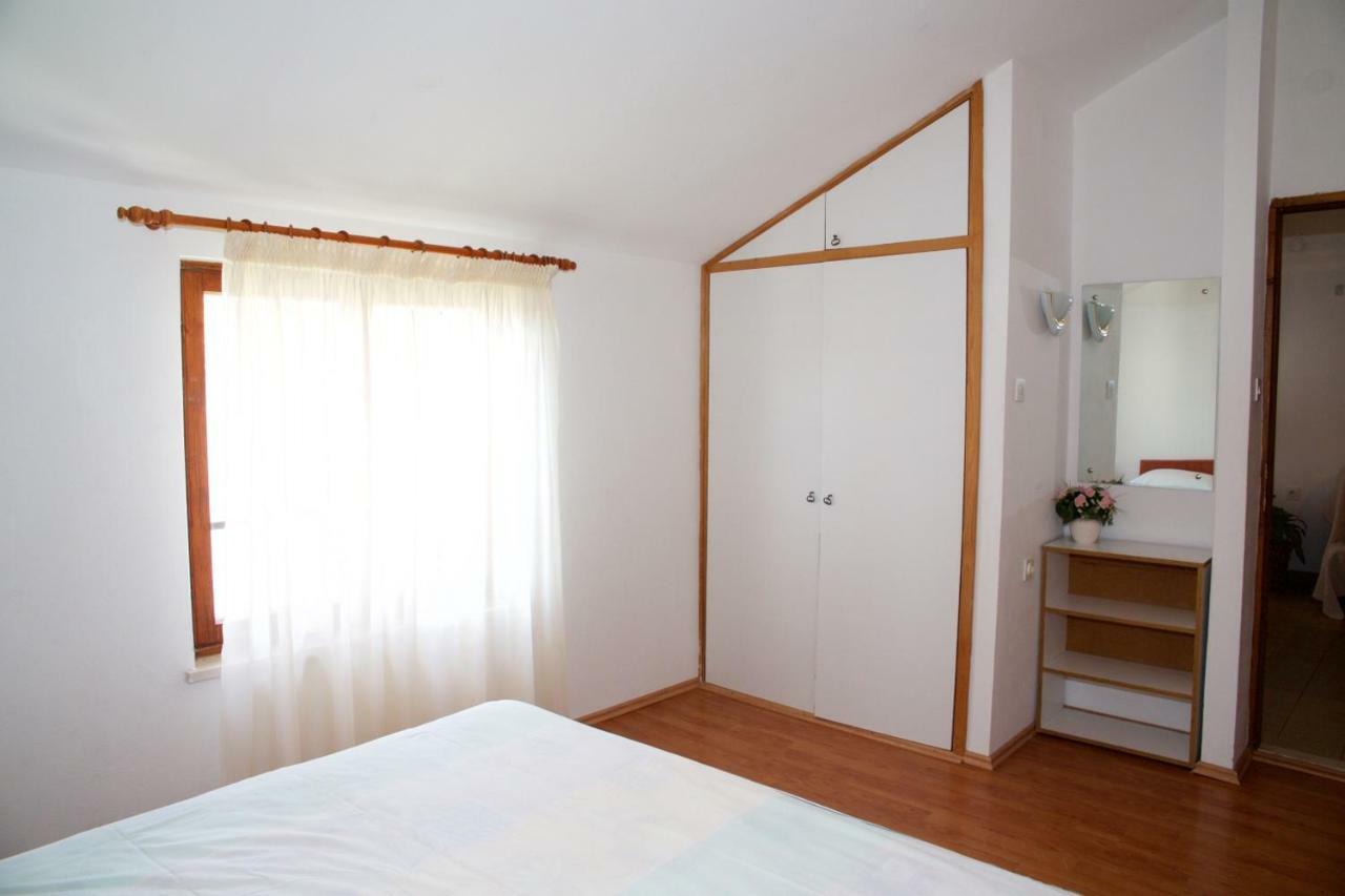 Apartments Fjaka 스베티필립아이자코브 외부 사진
