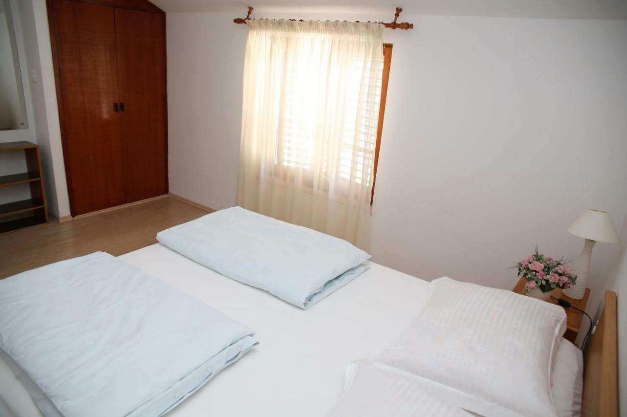 Apartments Fjaka 스베티필립아이자코브 외부 사진