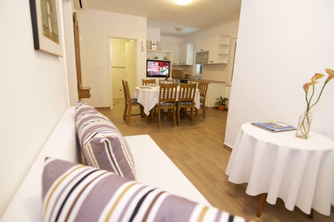 Apartments Fjaka 스베티필립아이자코브 외부 사진